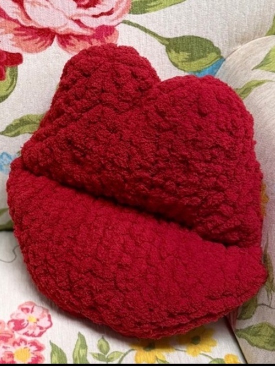 Hand Crafted Other - Handmade Hand Crafted Knit Red Lips Pillow Valentine’s Day Gift